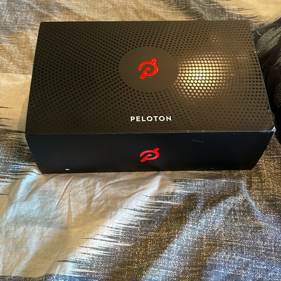 Peloton cycle shoes - Picture 2 of 5